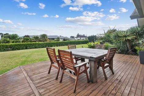 Photo of property in 5 Goble Road, Clarks Beach, Pukekohe, 2679