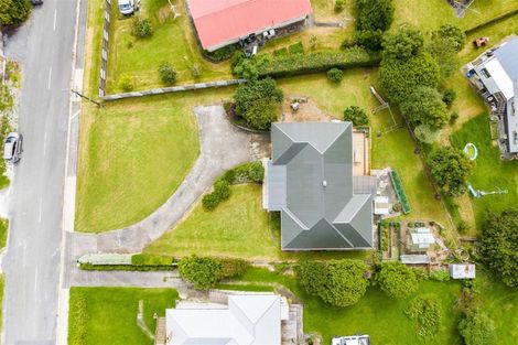 Photo of property in 16 View Street, Maungaturoto, 0520