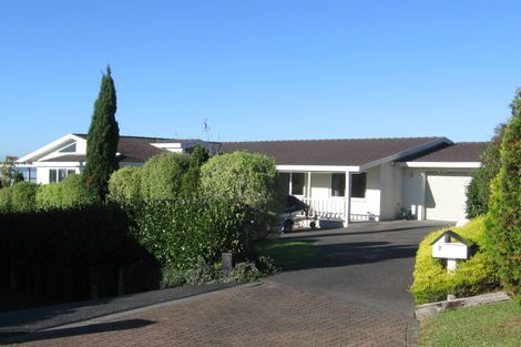 Photo of property in 7 Searidge Rise, West Harbour, Auckland, 0618