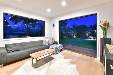 Photo of property in 73 The Circle, Manly, Whangaparaoa, 0930
