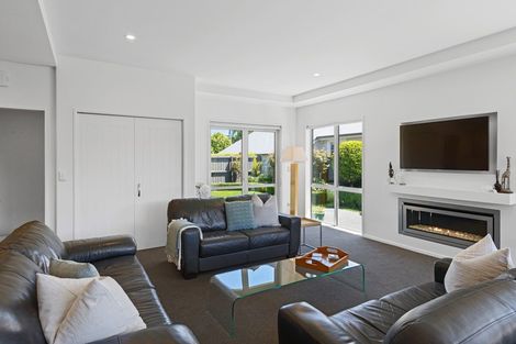 Photo of property in 104 Wairakei Road, Bryndwr, Christchurch, 8052