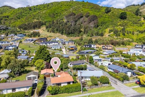Photo of property in 71 Elizabeth Street, Waikanae, 5036