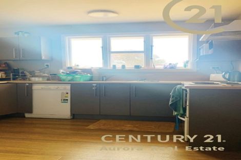 Photo of property in 5 Glenora Place, Hornby, Christchurch, 8042