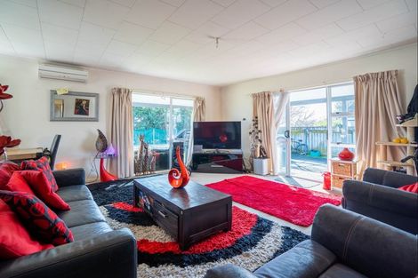 Photo of property in 32 Rosewood Place, Paraparaumu, 5032