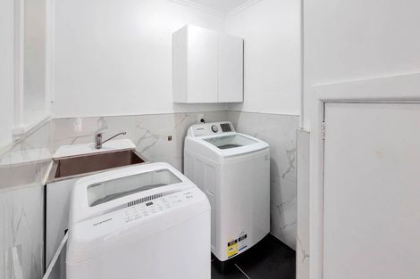 Photo of property in 65 Larnoch Road, Henderson, Auckland, 0610