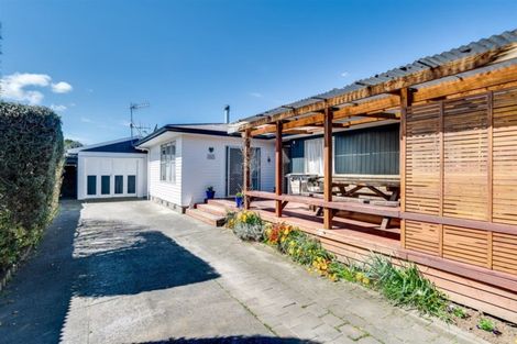 Photo of property in 30 Henley Crescent, Pirimai, Napier, 4112