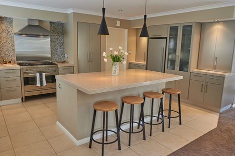 Photo of property in 36 Chateau Drive, Burnside, Christchurch, 8053