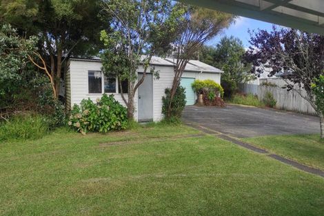 Photo of property in 26 Millbrook Road, Henderson, Auckland, 0612