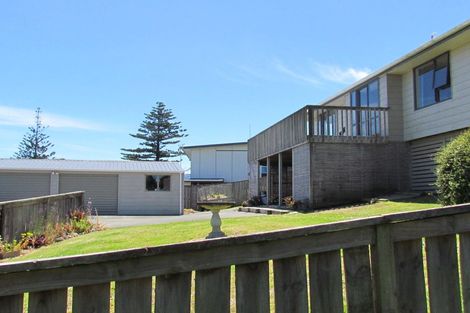 Photo of property in 5 Moeatoa Lane, Baylys Beach, Dargaville, 0377