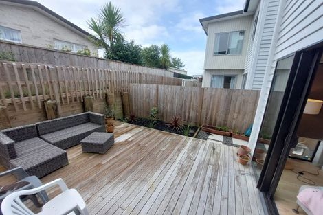 Photo of property in 71b Glenmore Road, Sunnyhills, Auckland, 2010