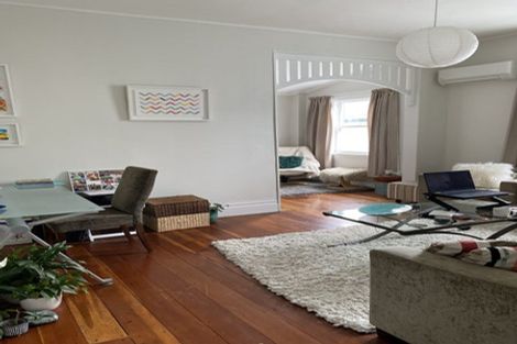 Photo of property in 32 Mckinley Crescent, Brooklyn, Wellington, 6021