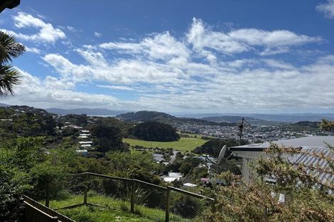 Photo of property in 10 Laurent Place, Kingston, Wellington, 6021