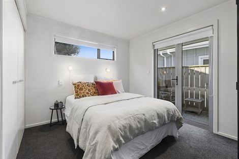 Photo of property in 13a Wayside, Miramar, Wellington, 6022