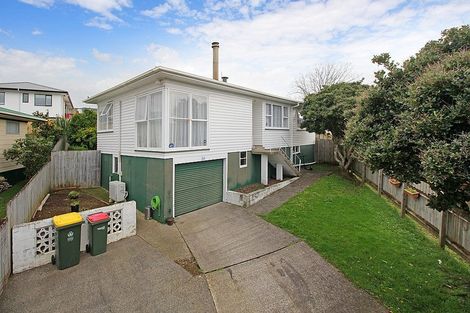 Photo of property in 14 Valencia Place, Manurewa, Auckland, 2102