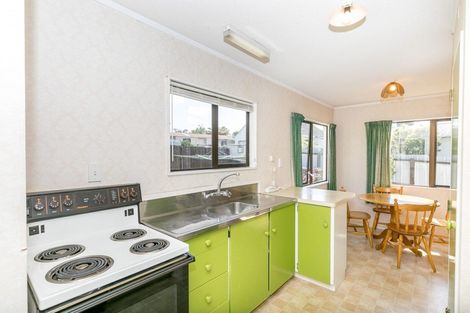 Photo of property in 32 Foster Road, Temple View, Hamilton, 3218