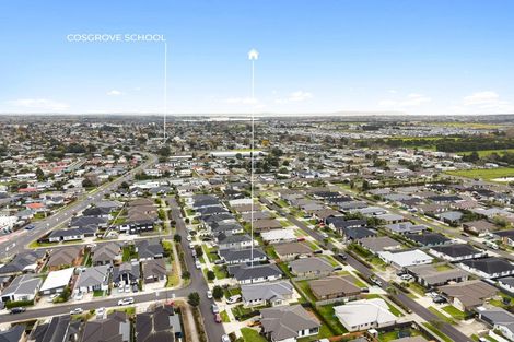 Photo of property in 16 Twin Parks Rise, Papakura, 2110