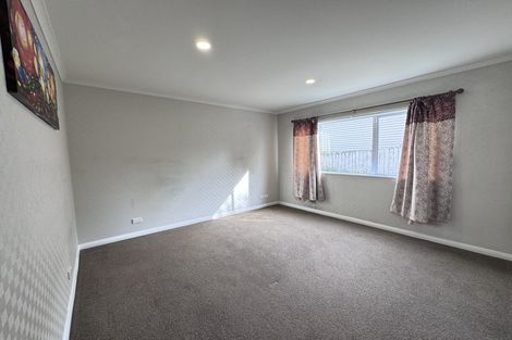 Photo of property in 286 East Coast Road, Forrest Hill, Auckland, 0620