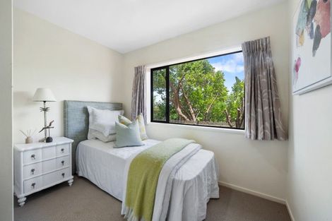 Photo of property in 5/7 Eske Place, Highland Park, Auckland, 2010