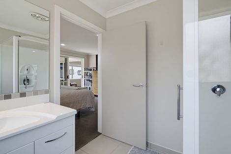 Photo of property in 5 Pania Place, Poraiti, Napier, 4112