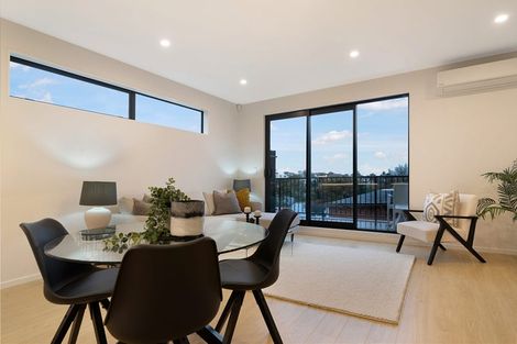 Photo of property in 11a Hebron Road, Waiake, Auckland, 0630