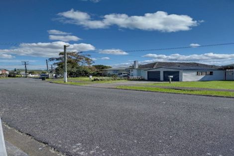 Photo of property in 5 Wroughton Crescent, Otara, Auckland, 2023