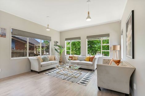 Photo of property in 8 Neaptide Close, Red Beach, 0932