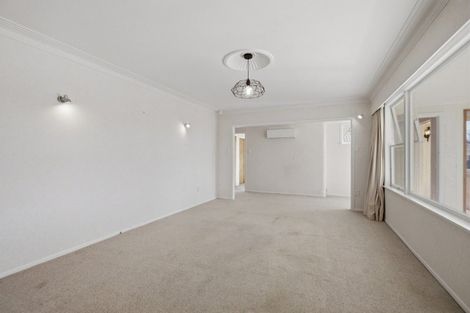 Photo of property in 21 Ngahere Street, Otumoetai, Tauranga, 3110