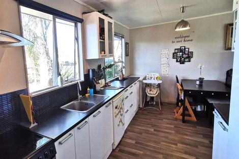 Photo of property in 7 Hindmarsh Street, Henderson, Auckland, 0612