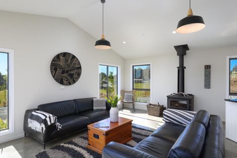 Photo of property in 90 Stagecoach Road, Upper Moutere, 7173