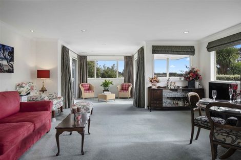 Photo of property in 114g Sandspit Road, Waiuku, 2123