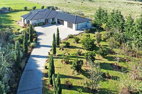 Photo of property in 9 Coach Road, Kingseat, Papakura, 2580