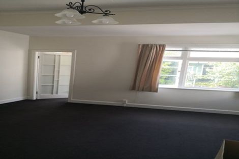 Photo of property in 6 Rixon Grove, Mount Victoria, Wellington, 6011