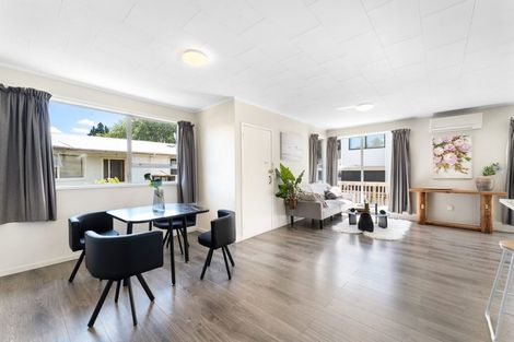 Photo of property in 95 Riverpark Crescent, Henderson, Auckland, 0610