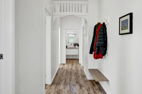 Photo of property in 13 Standish Street, Midhirst, Stratford, 4394