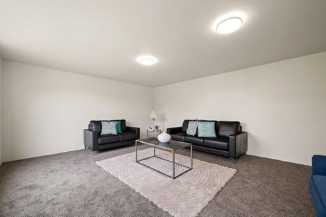 Photo of property in 16 Ilfracombe Place, Burnside, Christchurch, 8053