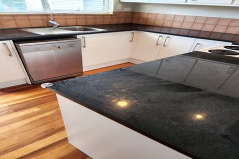 Photo of property in 24 Fairdale Place, Birkdale, Auckland, 0626