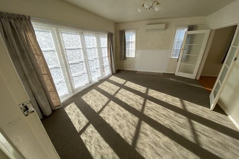 Photo of property in 1/158 Newlands Road, Newlands, Wellington, 6037