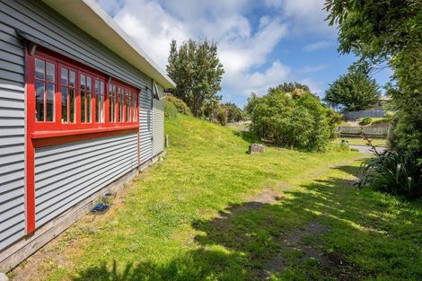Photo of property in 42 Sarah Street, Waikawa Beach, Levin, 5573