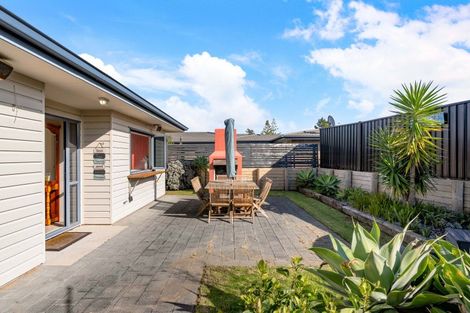Photo of property in 16 Braddock Grove, Pauanui, Hikuai, 3579
