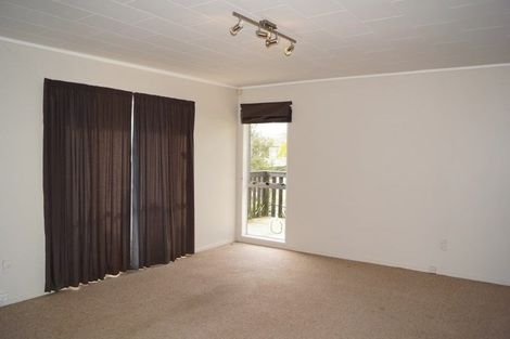 Photo of property in 28 Garton Drive, Massey, Auckland, 0614