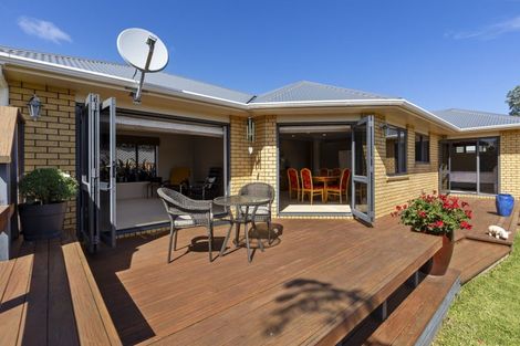 Photo of property in 59 Karamea Street, Whalers Gate, New Plymouth, 4310