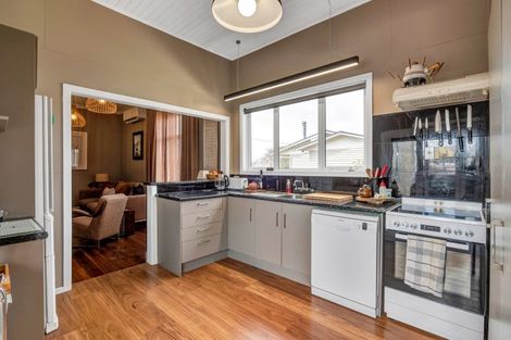 Photo of property in 111 Cordelia Street, Stratford, 4332