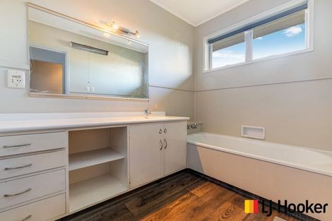 Photo of property in 4 Polandson Place, Opaheke, Papakura, 2113