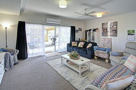 Photo of property in 1/26 Roberts Road, Lansdowne, Masterton, 5810