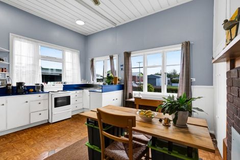 Photo of property in 43 Parris Street, Waitara, 4320