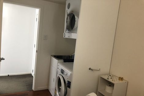 Photo of property in 35 North Terrace, Kelburn, Wellington, 6012