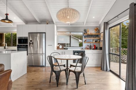 Photo of property in 21 Snapper Road, Stillwater, Silverdale, 0993