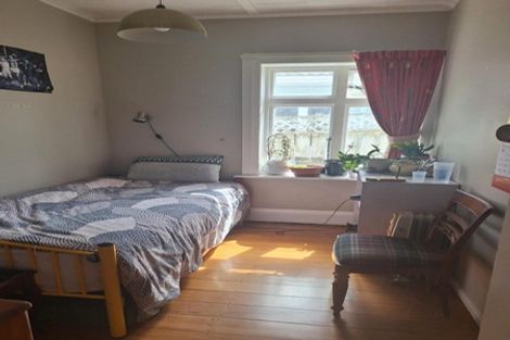 Photo of property in 8 Chamberlain Road, Karori, Wellington, 6012