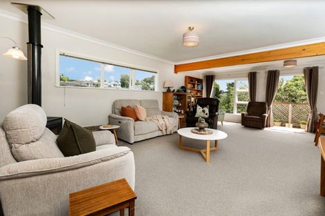 Photo of property in 10 Rock Isle Road, Torbay, Auckland, 0630