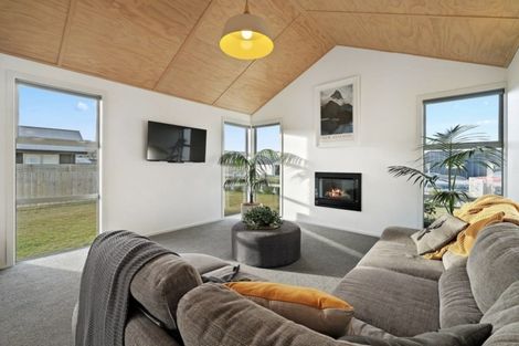 Photo of property in 20 Myles Way, Lower Shotover, Queenstown, 9304
